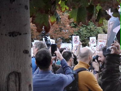 Протест пред Съдебната палата: Недоволство под надслов "Отпор срещу диктатурата!"