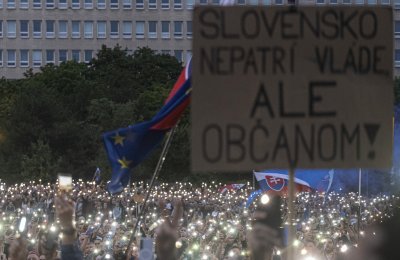 18 000 се включиха в антиправителствен протест в Братислава