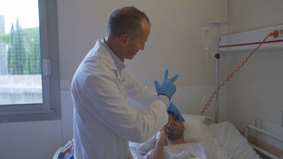 Собствен зъб в окото връща зрението на пациенти