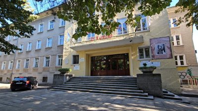 Задържаха ученик, стрелял с газов пистолет