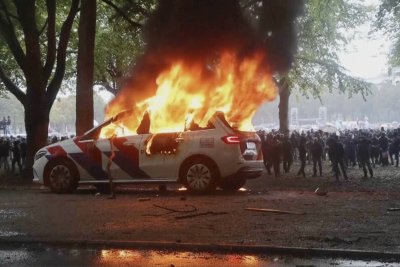 Недоволство срещу миграцията в Нидерландия, премиерът осъди протестите