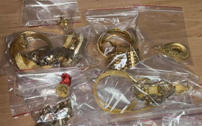 Задържаха над половин килограм златни накити на стойност над 78 000 лева