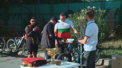 Пловдивски митрополит Николай: Много по-православно е да покараш колело, отколкото да сърфираш от дивана