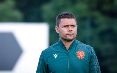 Александър Димитров посочи 16 футболисти, на които ще разчита за мачовете с Турция и Испания