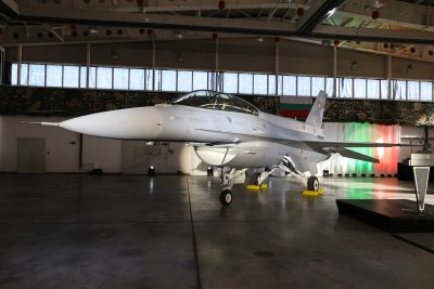 Още два изтребителя F-16 пристигнаха в авиобаза "Граф Игнатиево"
