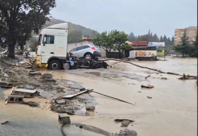Започва опис на щетите след водното бедствие в Елените