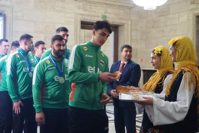 MPs Welcomed Bulgaria’s Men’s National Volleyball Team with Applause in Parliament