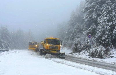 Опасно време: Значителни валежи и вятър от 90 км/ч днес и в петък