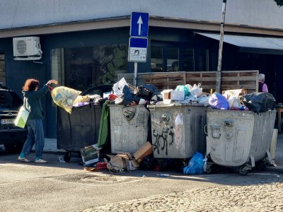 Над 300 хил. души са засегнати от кризата с боклука в София