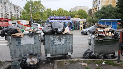 Столичната община организира пунктове за доброволци в подкрепа на сметосъбирането