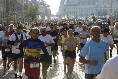 Близо 8000 бегачи застават на старта на Софийския маратон