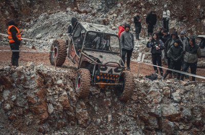 Оспорвани борби във всички класове на „Кралят на Траяла 2025“