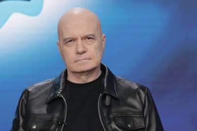 Слави Трифонов: Има държави, в които няма кой да чете жълти сайтове и вестници, в България не е така