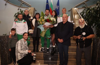 Карлос Насар бе посрещнат като герой в София