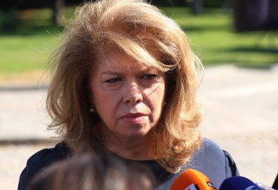 Вицепрезидентът Йотова в Пекин - ще представи България на Световна лидерска среща за жените