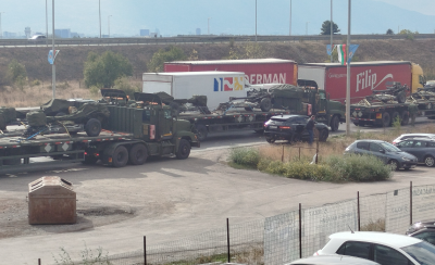 Военен камион и лек автомобил са катастрофирали на "Ботевградско шосе" в София