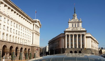Стабилността на управлението: Опозицията поиска оставка на кабинета и нови избори