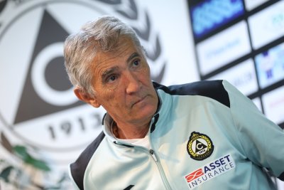 Достанич определи групата за първия си мач начело на Славия