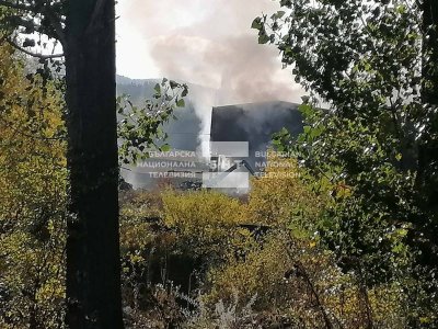 Взривове са предшествали пожара в "Стомана Индъстрис"?
