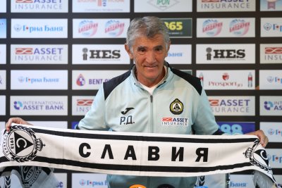 Ратко Достанич беше представен като старши треньор на Славия