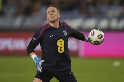 Евертън удължи престоя на Джордан Пикфорд