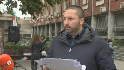 Бащата на Сияна: Адвокат Нотев е в тесни връзки с вещото лице по делото Станимир Карапетков