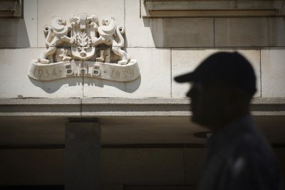 БНБ анализира въздействието на новите американски санкции срещу руски енергийни компании върху банковата система