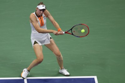 Елена Рибакина се класира за Финалите на WTA в Рияд, след като достигна до полуфиналите в Токио