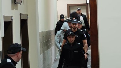 В Стара Загора гледат делото срещу двама полицаи, обвинени в убийство