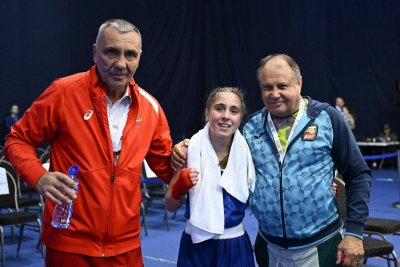 Ана Добрева остава с бронз от европейското по бокс за ученици