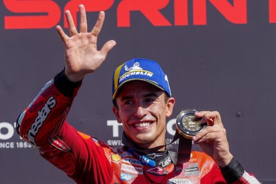 Марк Маркес сложи край на шампионския си сезон