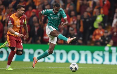 Арне Слот: Александър Исак е под въпрос за мача срещу Брентфорд