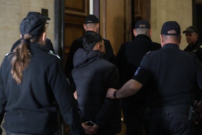 СГС решава да остане ли в ареста 15-годишното момче, убило свой връстник в мола