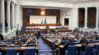 Новият пакет санкции срещу Русия отекна и в Народното събрание