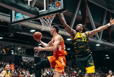 Кемниц с българския баскетболен национал Йордан Минчев записа втори успех в Еврокъп