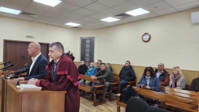 Отложиха делото за отстраняването на Мюмюн Искендер от кметския пост