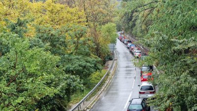 Traffic Temporarily Stopped in Both Directions on the Asenovgrad–Smolyan Road