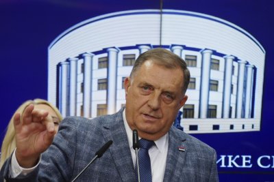 САЩ премахнаха санкциите срещу босненския сръбски лидер Милорад Додик