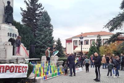 Протест във Велико Търново заради мътна вода