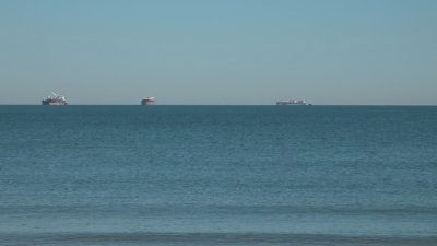 Сигнали за силна и задушлива миризма на нефт в Бургас