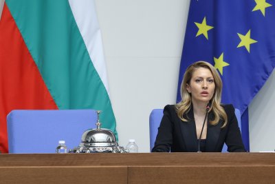 Оставка, ротация, нов председател: Рая Назарян застана начело на Народното събрание (ОБЗОР)