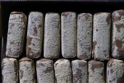 Властите в Ирландия задържаха предполагаем кокаин за милиони евро