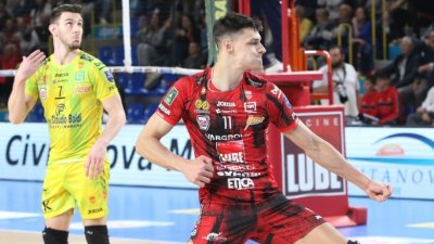 Алекс Николов избухна с 29 точки за победата на Кучине Лубе над шампиона Итас Трентино в италианската Суперлига