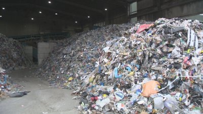 Епизод 2 от кризата: Край на събирането на боклука от цветните контейнери в 16 района