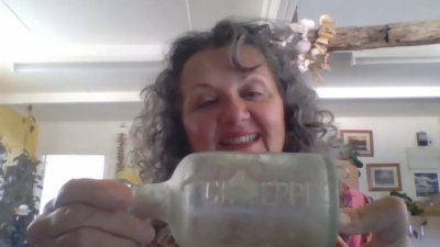 Писмо в бутилка: в Австралия откриха две писма от Първата световна война