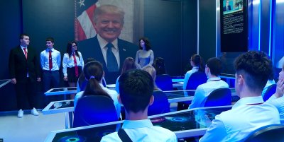 Ученици от Пловдив направиха фалшиво интервю с Доналд Тръмп