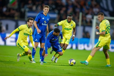 Двуполюсният модел като национална, футболна черта