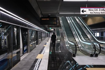 Новото метро в Солун спира работа за цял месец