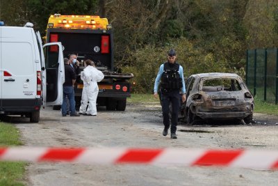 Шофьор атакува пешеходци и велосипедисти във Франция