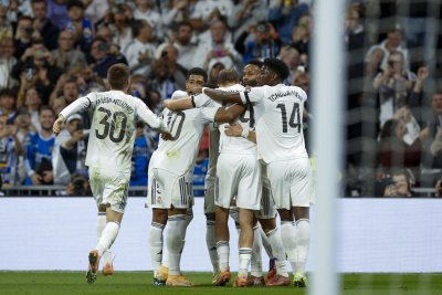 Реал Мадрид не срещна затруднения в домакинството си на Валенсия